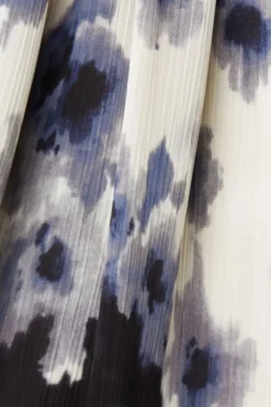 Esprit Satin Minikleid mit floralem Print S13 023EO1E340