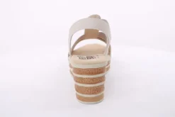 PETER ERIKSON Sandalette Keilabsatz Zierkette beige S14 23007-Y24009